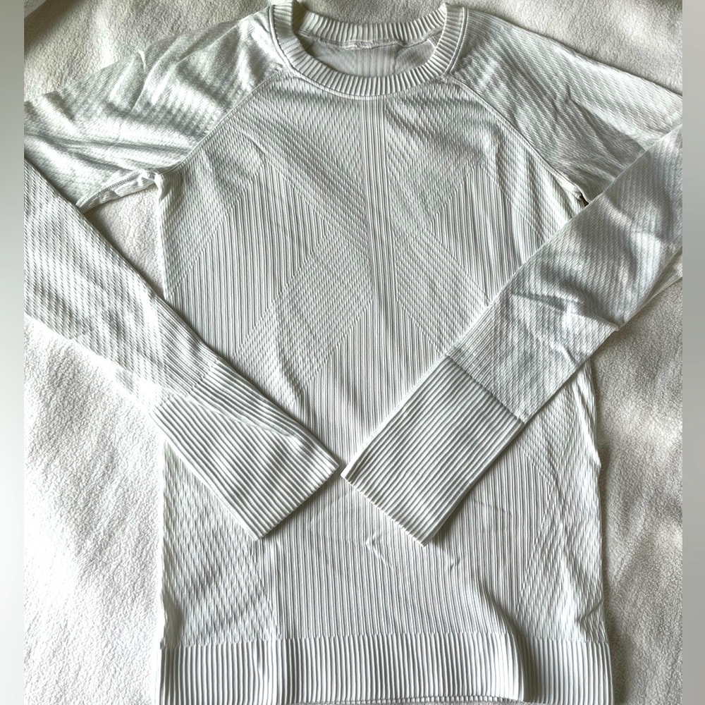 White lululemon long sleeve